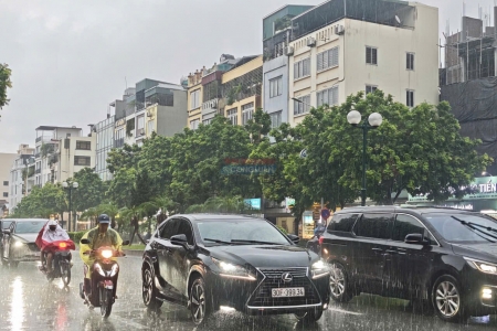 Thời tiết ngày 21/8: Bắc Bộ bước vào đợt mưa lớn, áp thấp nhiệt đới áp sát Vịnh Bắc Bộ