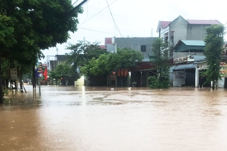 Bắc Ninh: Mưa lớn làm nhiều tuyến đường ngập sâu, giao thông tạm thời chia cắt
