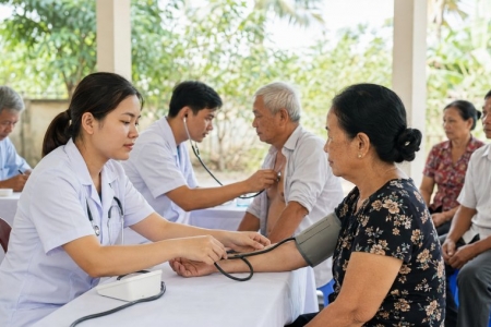 Tây Ninh tăng tốc khám sức khỏe, kiểm soát sốt xuất huyết