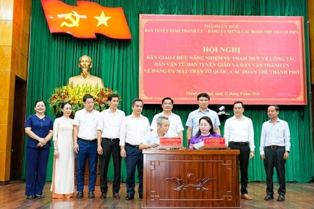 Huế: Ban Tuyên giáo bàn giao chức năng, nhiệm vụ tham mưu về công tác dân vận