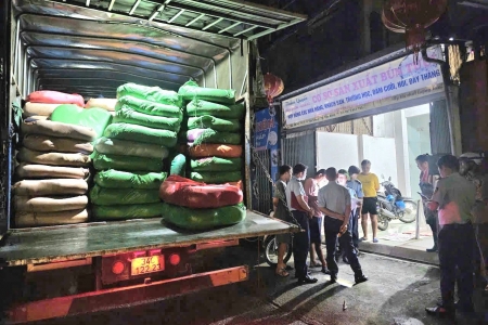 Cao Bằng: Bắt giữ vụ vận chuyển hơn 7,6 tấn bột bún không rõ nguồn gốc