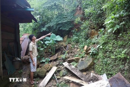 Nghệ An: Mưa lớn kéo dài, 18 hộ dân ở xã biên giới Mỹ Lý đối mặt nguy cơ sạt lở