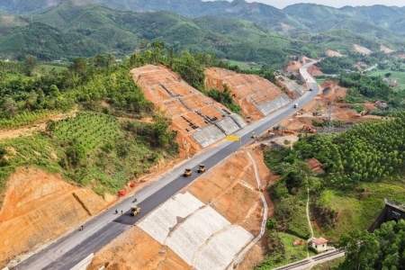 Lạng Sơn: Quyết liệt tháo gỡ vướng mắc, bảo đảm hoàn thành cao tốc Hữu Nghị - Chi Lăng