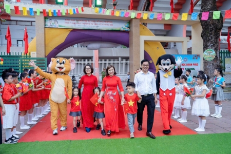 Hải Phòng: Học sinh lớp 1 toàn thành phố tựu trường, chuẩn bị cho năm học mới 2026 - 2027