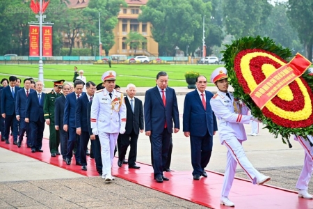 Lãnh đạo Đảng, Nhà nước vào Lăng viếng Chủ tịch Hồ Chí Minh dịp Quốc khánh