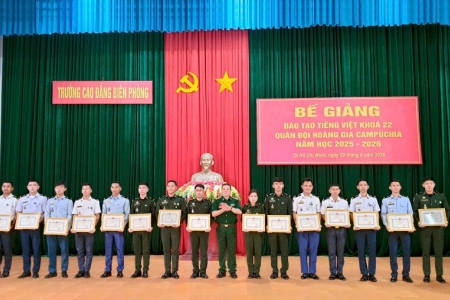 Gần 30% học viên Quân đội Hoàng gia Campuchia đào tạo tiếng Việt đạt giỏi, xuất sắc