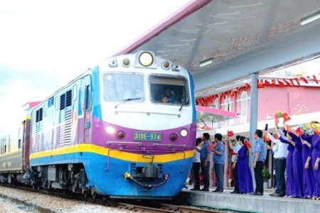 Tàu Huế - Phong Nha: Sau khai trương là bài toán thị trường