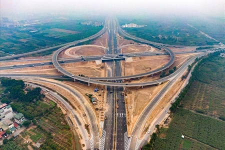 Giải ngân đầu tư công vẫn nghẽn ở nhiều dự án trọng điểm