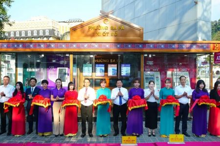 Sa Pa khánh thành tháp đồng hồ biểu tượng, đưa tiện ích số vào phục vụ du khách