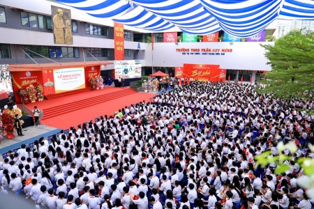 Trường THCS Trần Duy Hưng là một trong hai điểm cầu chính của Hà Nội kết nối trực tuyến Lễ khai giảng năm học 2026-2027