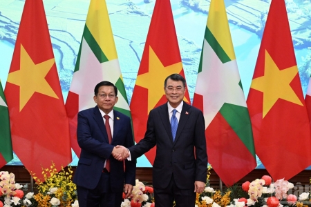 Thủ tướng Lê Minh Hưng hội kiến Tổng thống nước Cộng hòa Liên bang Myanmar Min Aung Hlaing