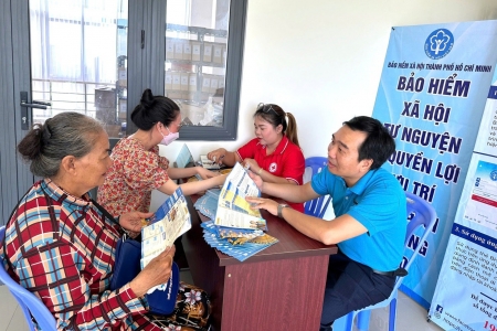Hướng tới 100% người cao tuổi được bao phủ bảo hiểm y tế