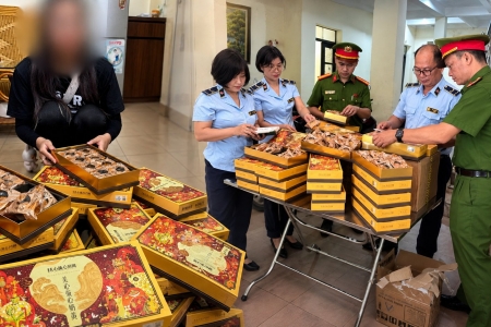 Hà Nội: Thu giữ 200 chiếc bánh trung thu nhập lậu, xử phạt hành chính đối tượng vi phạm