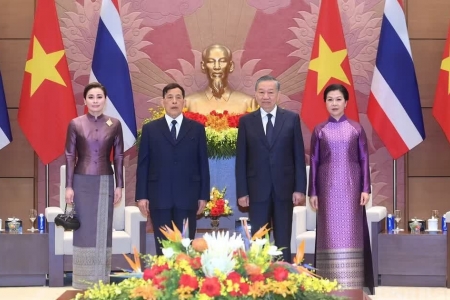 Nhà vua Thái Lan và Hoàng hậu kết thúc tốt đẹp chuyến thăm cấp Nhà nước đến Việt Nam