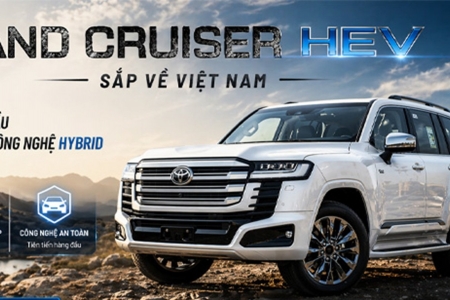Toyota Land Cruiser HEV chính hãng về Việt Nam với giá từ 4,71 tỷ đồng