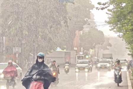 Thời tiết ngày 22/9: Trung Bộ, Tây Nguyên và Nam Bộ mưa lớn, Bắc Bộ ngày nắng