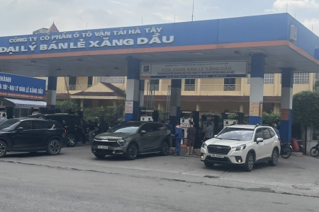 Giá xăng dầu hôm nay 22/9: Giảm về sát mốc 100 USD/thùng