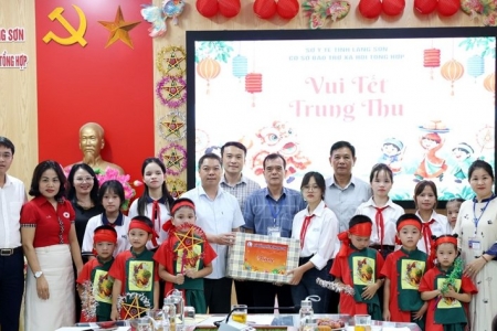 Lạng Sơn: Quan tâm, chăm lo trẻ em có hoàn cảnh đặc biệt dịp Tết Trung thu