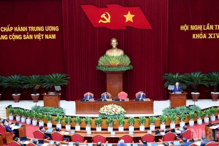 Ngày làm việc thứ hai Hội nghị lần thứ tư Ban Chấp hành Trung ương Đảng khóa XIV