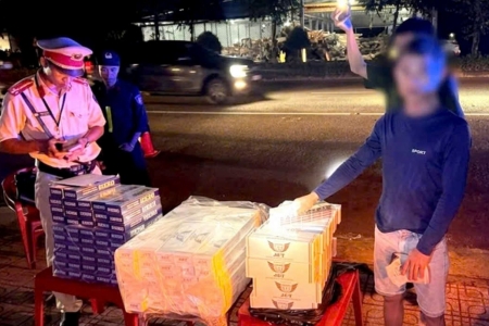 Đồng Nai: Phát hiện 2 vụ vận chuyển 3.390 bao thuốc lá nghi nhập lậu