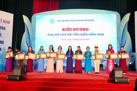 Hà Nội tôn vinh 10 phụ nữ tiêu biểu với những đóng góp nổi bật cho cộng đồng