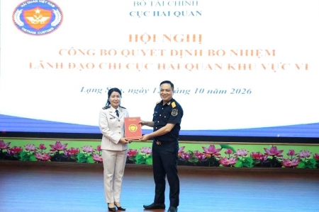 Bà Nguyễn Thị Minh Hằng giữ chức Phó Chi cục trưởng Chi cục Hải quan khu vực VI