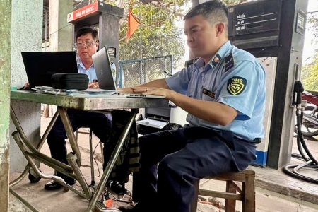 Đồng Tháp: Phạt hơn 170 triệu đồng doanh nghiệp mua xăng dầu ngoài hệ thống