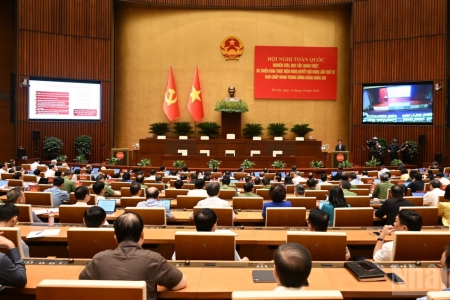 Hội nghị toàn quốc nghiên cứu, học tập, quán triệt và triển khai thực hiện Nghị quyết Hội nghị lần thứ tư