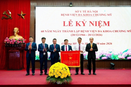 Bệnh viện Đa khoa Chương Mỹ kỷ niệm 60 năm thành lập, đón nhận Cờ thi đua của Chính phủ