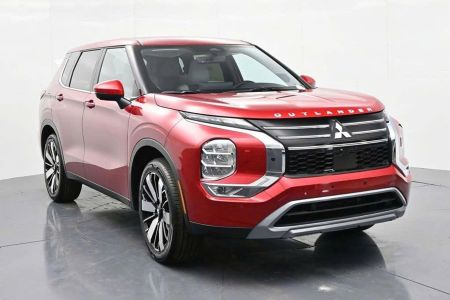 Mitsubishi Outlander chuẩn bị tái xuất thị trường Việt Nam với bước chuyển mình lên phân khúc cao cấp