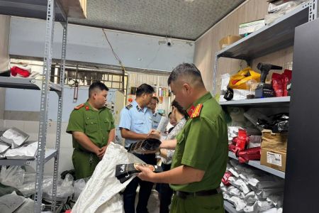 Cà Mau: Đề nghị chuyển cơ quan điều tra vụ hơn 172kg cà phê đóng gói có dấu hiệu là hàng giả