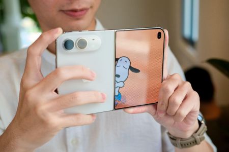 iPhone Ultra liệu có thật? Cuộc chiến giữa Apple và Android đã thật sự ngã ngũ?