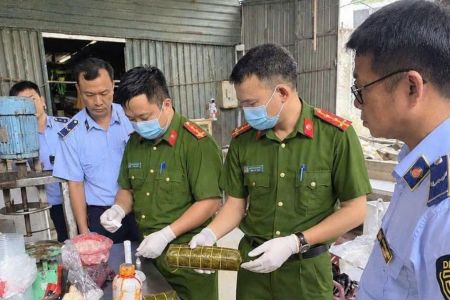 Quảng Trị: Phát hiện cơ sở sản xuất chả sử dụng hàn the