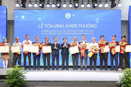 Khatoco khẳng định uy tín thương hiệu, đóng góp vào phát triển kinh tế Khánh Hòa