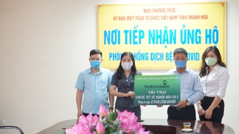 Vietcombank ủng hộ tỉnh Thanh Hóa 5.000 bộ test xét nghiệm SARS-CoV-2