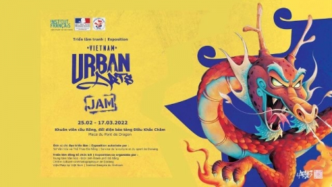 Ấn tượng triển lãm tranh “Viet Nam Urban Arts” tại khuôn viên cầu Rồng