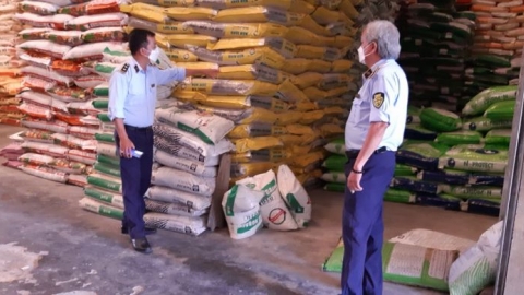 Phát hiện 7,5 tấn phân bón giả được bày bán tại huyện Châu Thành