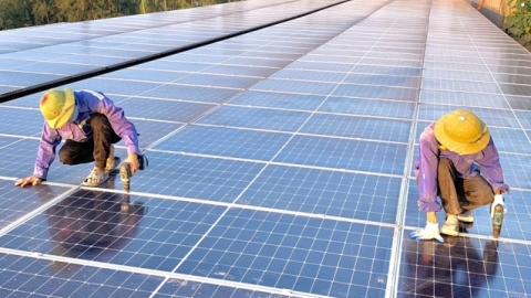 Điện lực Hà Tĩnh: Từ đầu năm, thu mua hơn 66 triệu kWh điện mặt trời áp mái nhà