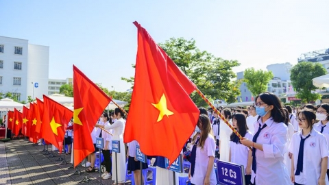 Hơn 340.000 học sinh Quảng Ninh tưng bừng khai giảng năm học mới 2022 – 2023