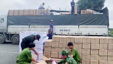An Giang bắt giữ xe tải chở số lượng lớn hàng hóa nhập lậu