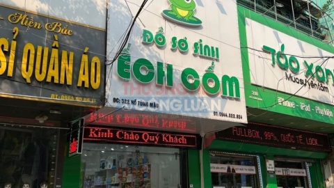 Hàng hoá nước ngoài không tem nhãn phụ Tiếng Việt bày bán tại hệ thống cửa hàng mẹ và bé Ếch Cốm tại Hà Nội