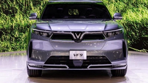 VinFast sẽ bàn giao lô xe điện VF 9 đầu tiên cho khách hàng Việt vào cuối tháng Ba