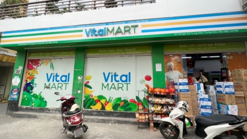 Vital Mart: Quảng cáo “rau củ quả an toàn”, nhưng lại bán hàng không rõ nguồn gốc xuất xứ, hàng hết hạn