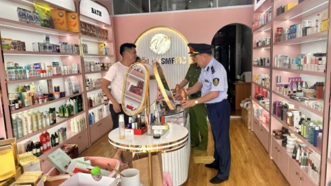 Bắc Giang: Bán mỹ phẩm nhập lậu, một hộ kinh doanh bị xử phạt 14 triệu đồng