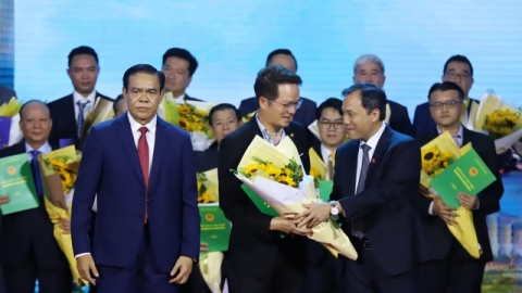 Chủ tịch FPT hiến kế đưa Hà Tĩnh thành "cực tăng trưởng" vùng Bắc Trung Bộ