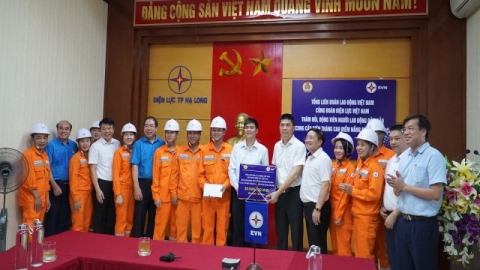 Tổng Liên đoàn Lao động Việt Nam thăm hỏi, động viên người lao động PC Quảng Ninh