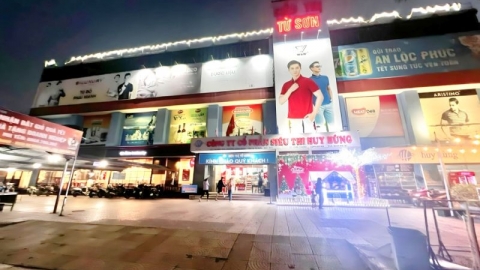 Bắc Ninh: Nhiều hàng hóa không rõ nguồn gốc bày bán công khai tại Siêu thị Từ Sơn