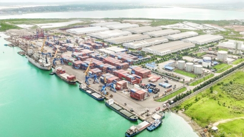 Đẩy nhanh tiến độ hoàn thành bến cảng 5 vạn tấn, đưa vào hoạt động từ quý I năm 2024