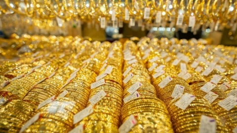 Giá vàng hôm nay 5/5: Vàng SJC tăng vút lên đỉnh 86 triệu đồng/lượng