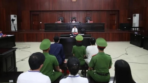 Bị cáo Nguyễn Phương Hằng được giảm án